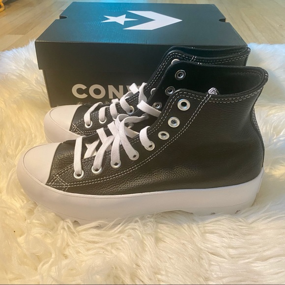 Converse CTAS Lugged Platform High Top Sneaker 8.5 - Picture 2 of 6